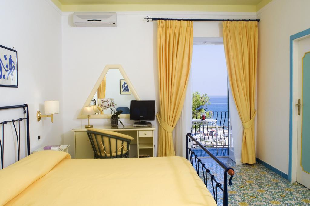 Hotel Villa Bianca Forio di Ischia 객실 사진