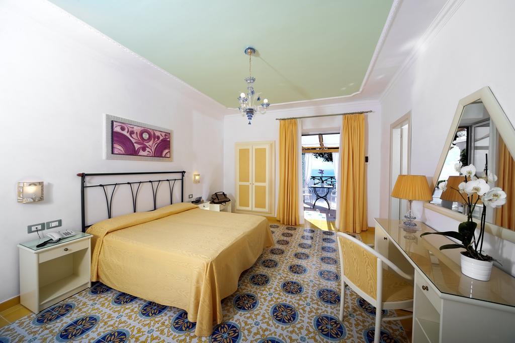 Hotel Villa Bianca Forio di Ischia 객실 사진